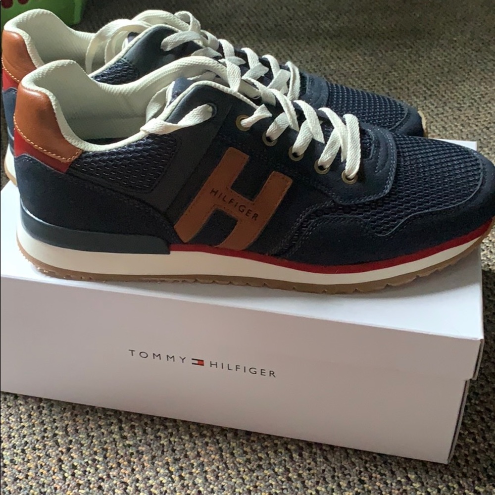Size 11 Tommy Hilfiger Men’s shoes